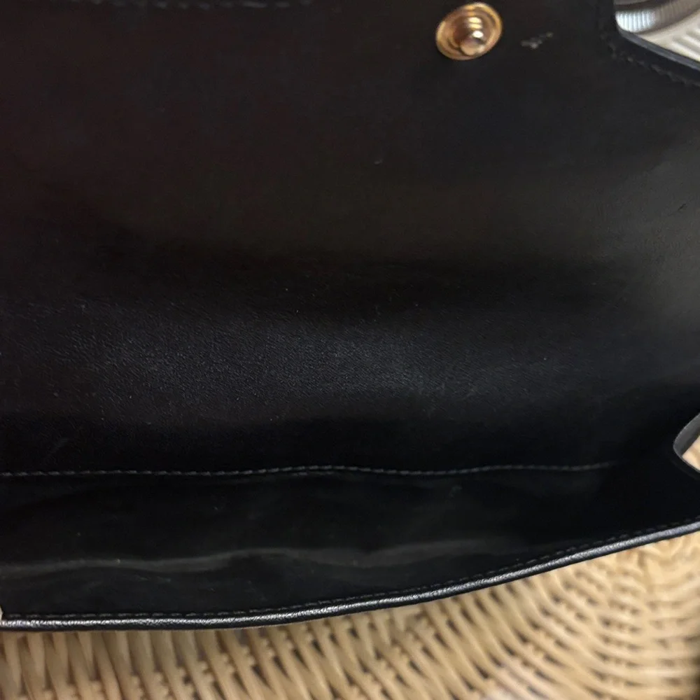 Gucci Black GG Canvas Continental Wallet with Gold Horsebit - Picture 5 of 16